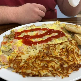 The ultimate omelette so massive and soooo delicious!!