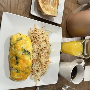 Spinach mushroom cheddar omelette