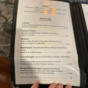 Lettuce, Tomatoes or onions are on the menu. No deception. Avoiding too much waste and food prices are always increasing.