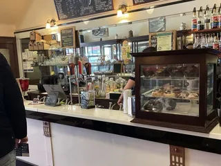 Cummings Candy & Coffee Shop