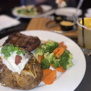 Filet mignon and the Eldo margarita