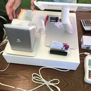 LOVES the Apple pay!