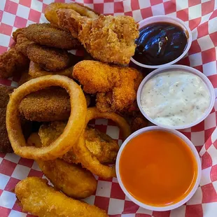 All the fried good stuff on one sampler.