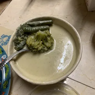 Veggie green curry with hardly any veggies.