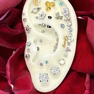 Pin tops jewelry titanium and gold