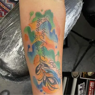 BEAUTIFUL WATERCOLOR FEATHER AND SCRIPT DONE BY @INKED_BY_LOU