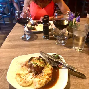 Nice presentation, even blocked by silverware, lol.