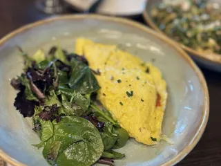 Old Line Kitchen & Wine Bar