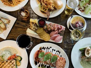 Uncork'd Bar & Grill