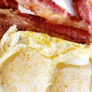 2 EGGS AND BACON