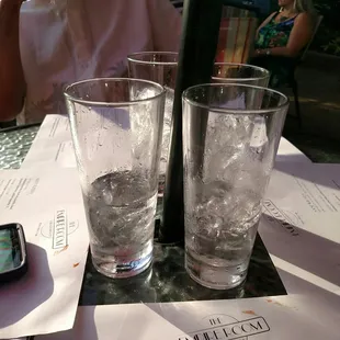 Haven't ordered waters out 20 mins in