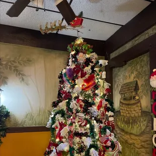 Festive decor  this tree