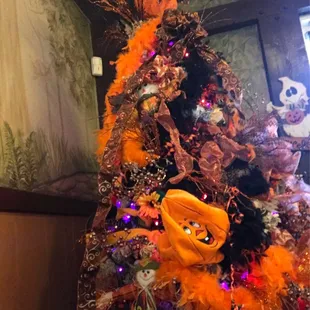 sushi and sashimi, interior