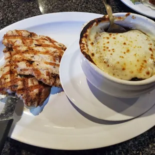 2 grilled chicken breats with French onion soup