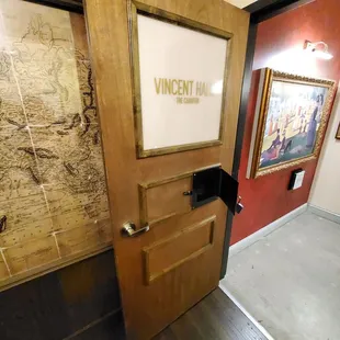 "The Heist" themed escape room. 8/10 difficulty. 60 minutes.