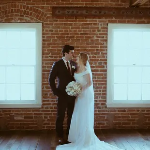 I'm the bridal suite for vintage style portraits  @amandaandnico Www.AmandaandNico.com Instagram.com/amandaandnico