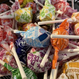 Sucker bowl at counter