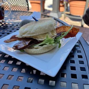 a sandwich with bacon and lettuce