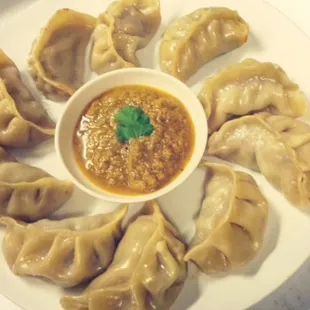 Everest Momos