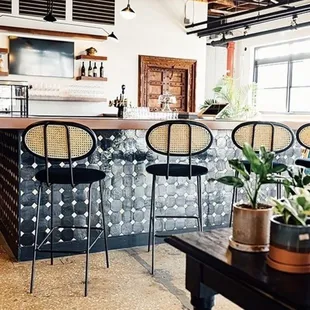 bar