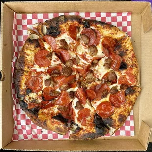 Jordan's Jamboree. Extra red sauce. Well-done.