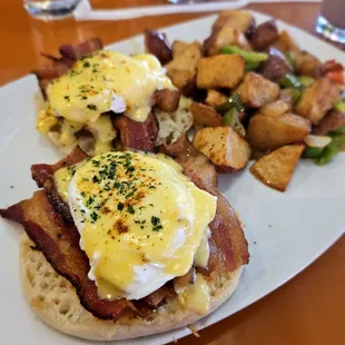 Eggs Benedict - they kindly allowed me to substitute Canadian bacon with normal bacon. It was very good