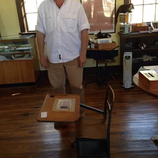 Original tiny desk of tiny tots