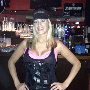 Oh yeah she's hot too !