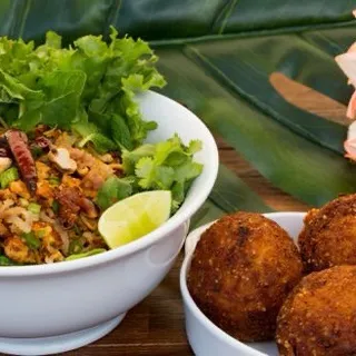 Nam Khao