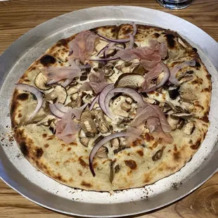 Mushroom pizza