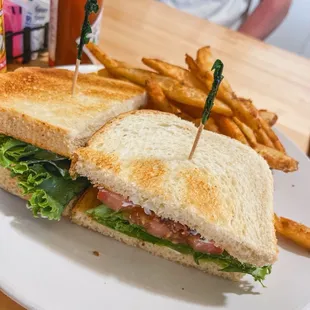 Classic BLT Sandwich