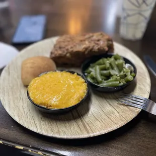 Meatloaf with hash brown casserole and green beans