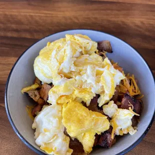 3 Pigs Bowl