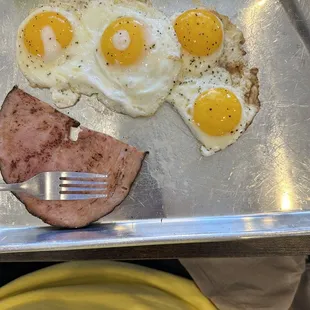 Eggs and ham.