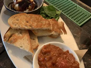 Snapshots Lounge