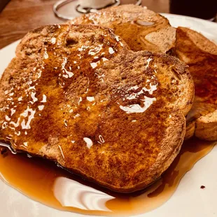 Savory French toast with hot maple syrup