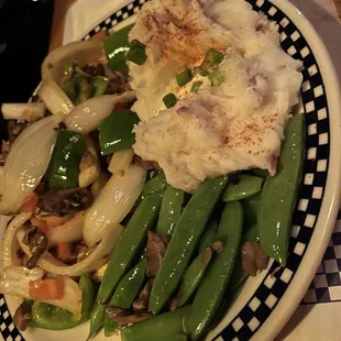 Vegetable Chicken, garlic mashed potatoes , snow peas