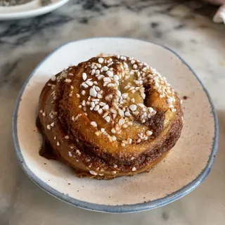 Cardamom bun