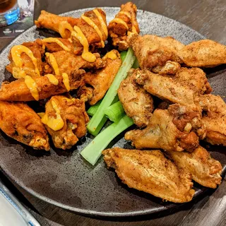 Sriracha Dry Rub Wings (5)