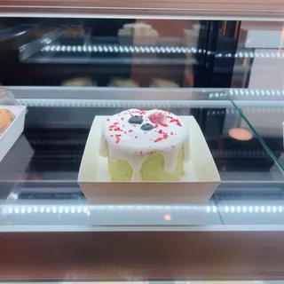 Pistachio Swiss roll