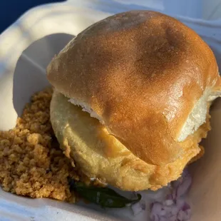 1 Piece Vada Pav Pic by @theVeggieConsultant