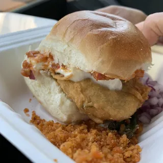 TFIC Special Vada Pav (Vegetarian)