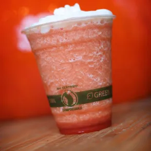 At The Feathered Nest you can find an afternoon snack, smoothie, or latte from the gourmet coffee lounge.