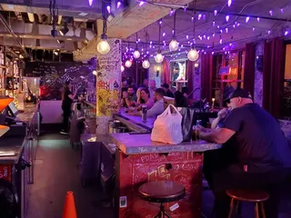 Bobby's Garage Bar