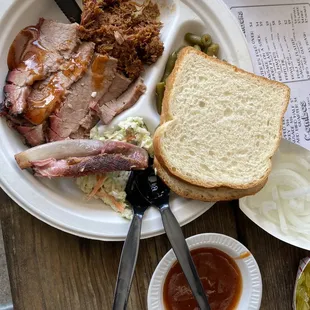 Mostly eaten rib (went fast cause it&apos;s amazing), shredded beef and briskets.