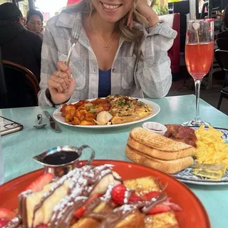 Nutella French Toast Breakfast
