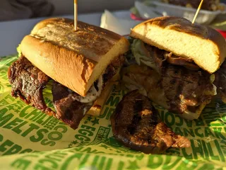 Tom's 1 - World Famous Chiliburgers