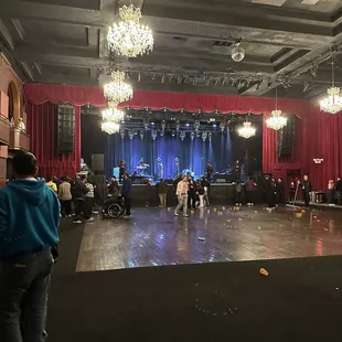 Inside (instagram: wooneats)