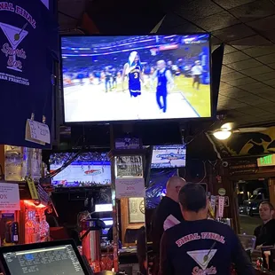a basketball game being played on tv