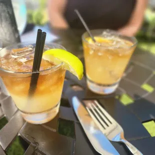 Best drinks and chips and guac. Generous portions and delecious.